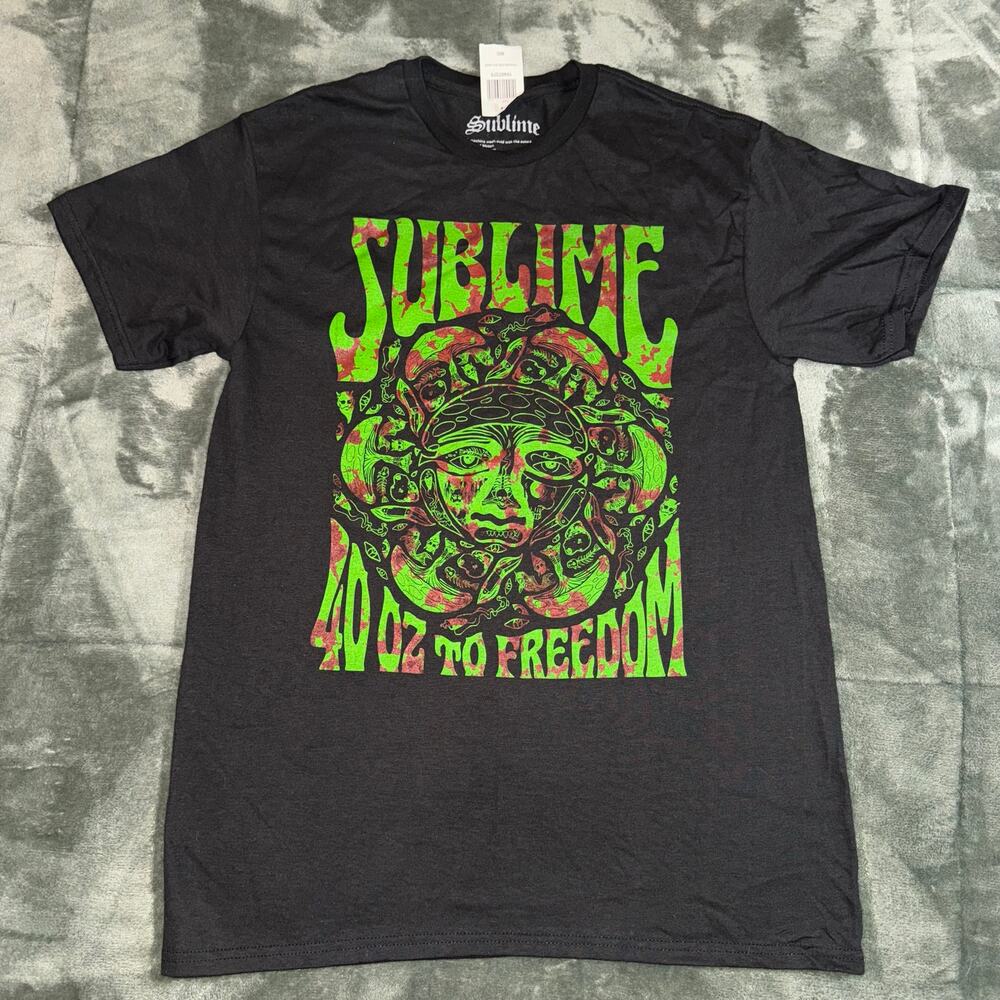 Sublime‎ 40 oz. to Freedom Red Green Splatter Design Black T-Shirt Adult Size M